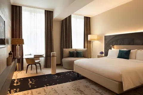 Renaissance Hotel Impression 2