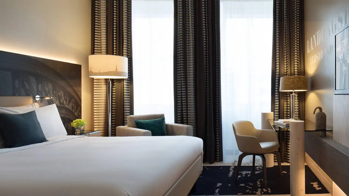Renaissance Hotel Impression 5